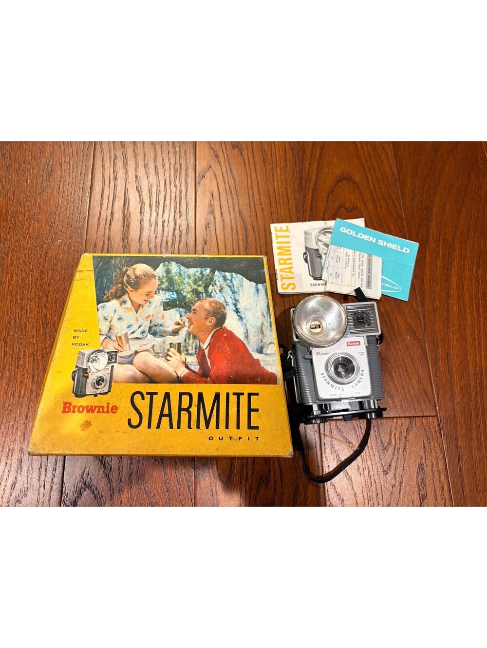 Vintage Kodak Brownie Starmite Outfit Camera Set w/original box UNTESTED